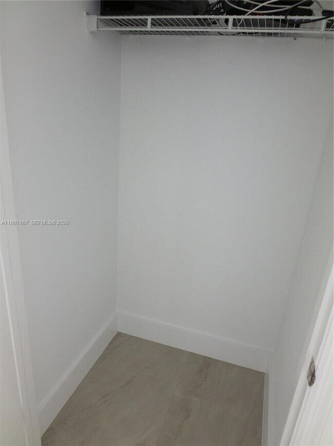 Building Photo - 500 Brickell Ave