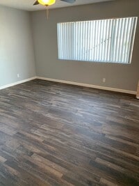 Building Photo - 1109 13th St