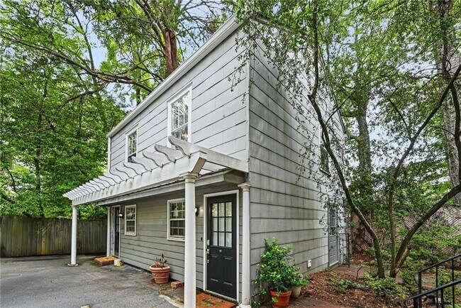Building Photo - 3635 Cantrell Rd NE
