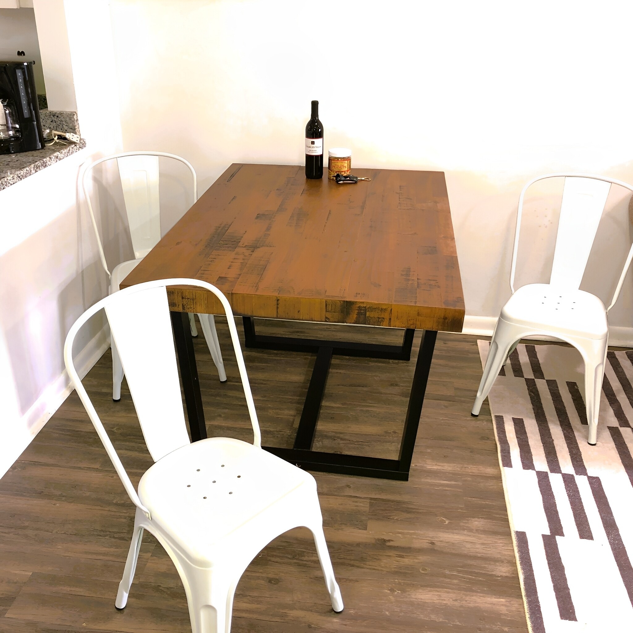 Dining area - 4507 Holly Tree Rd