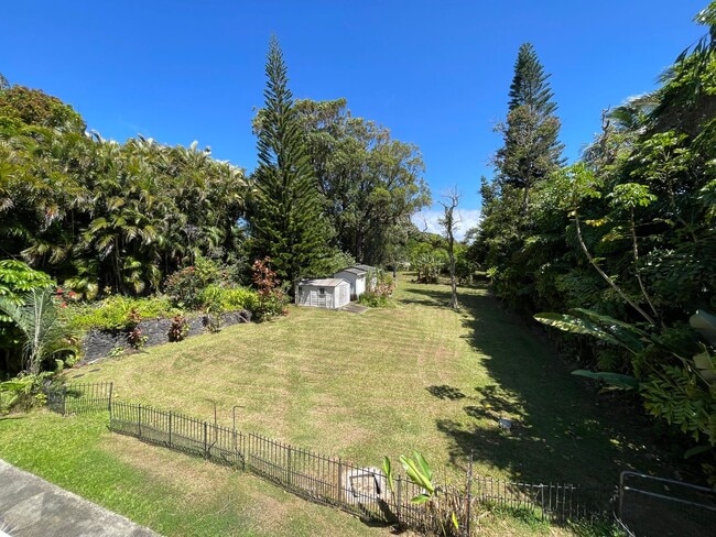 Building Photo - Spacious 4-Bedroom Retreat in Haiku with S...