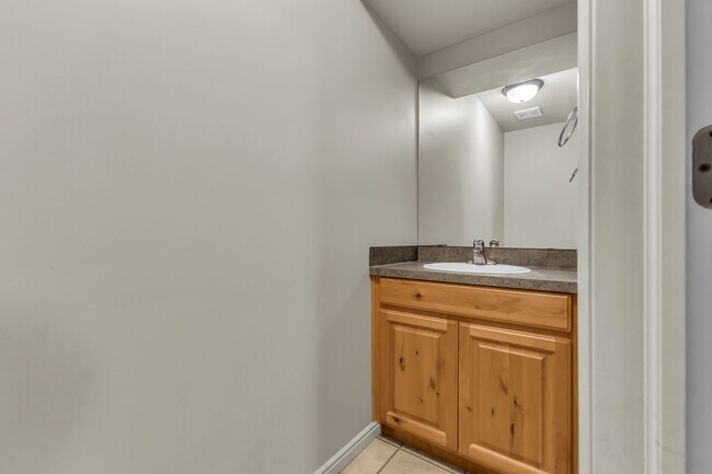 Building Photo - Spacious 4-Bedroom Home Near Hill Air Force Base