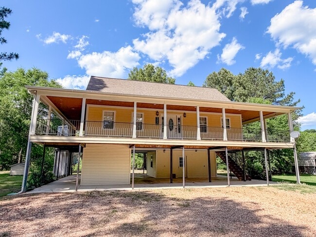 Building Photo - 505 Waterway Dr