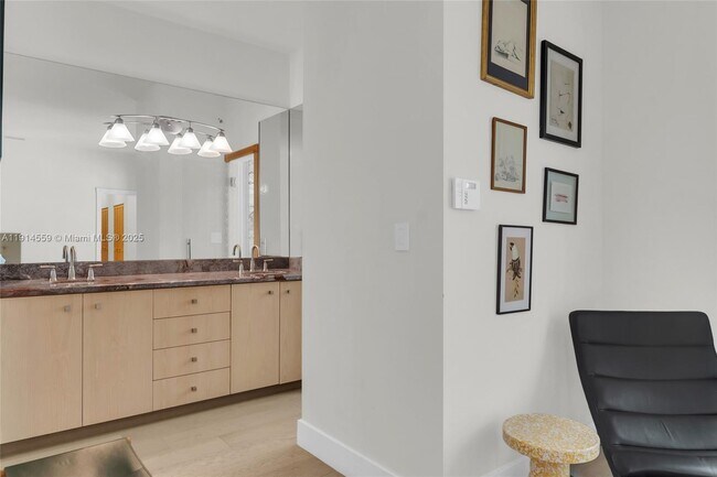 Building Photo - 5794 SW 76th Terrace