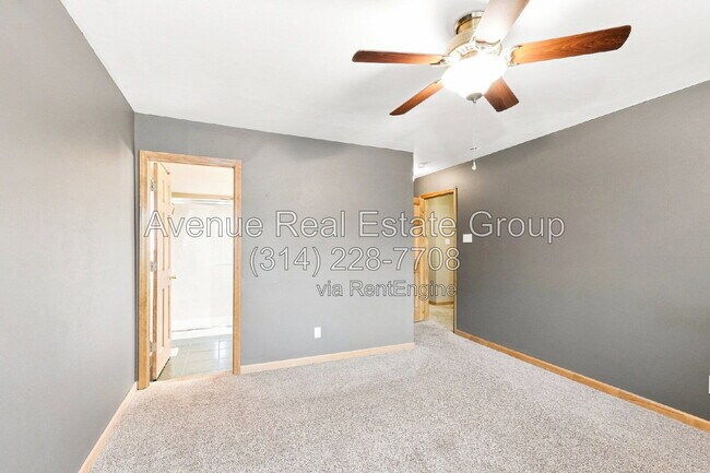 Building Photo - 959 Orchard Lakes Dr