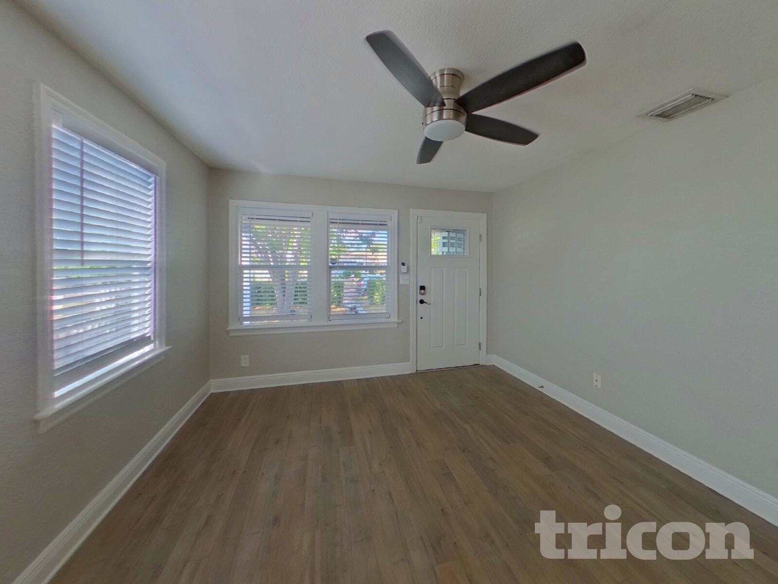 Building Photo - 2462 6th Ave N