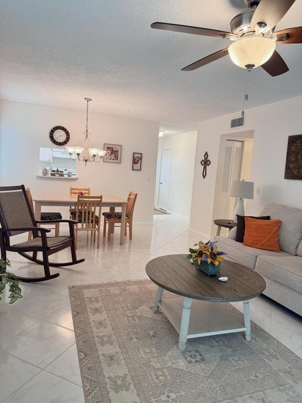 Building Photo - 2950 SE Ocean Blvd