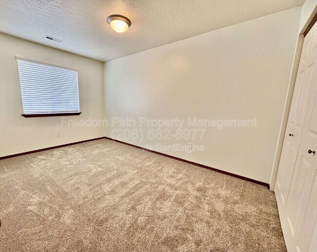 Building Photo - 6587 N Harris Hawk Ln