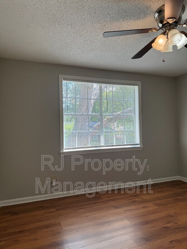 Building Photo - 3086 Estes St