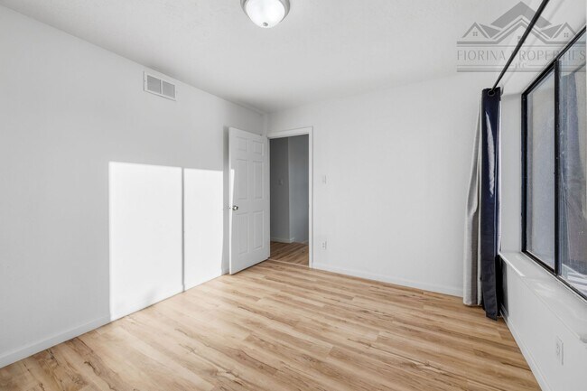 Building Photo - 1468 Acequia Borrada