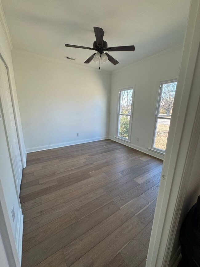 Building Photo - Charming Renovated 3BR/2BA | Cul-de-Sac | Move-In Ready