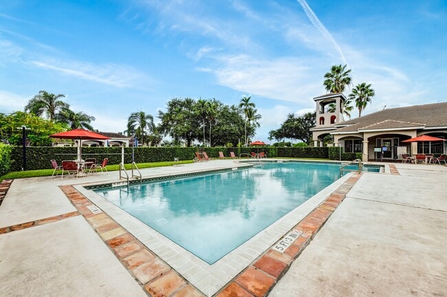 Building Photo - Crossings at University