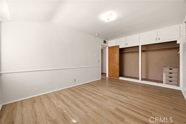 Building Photo - 1033 Encino Ave