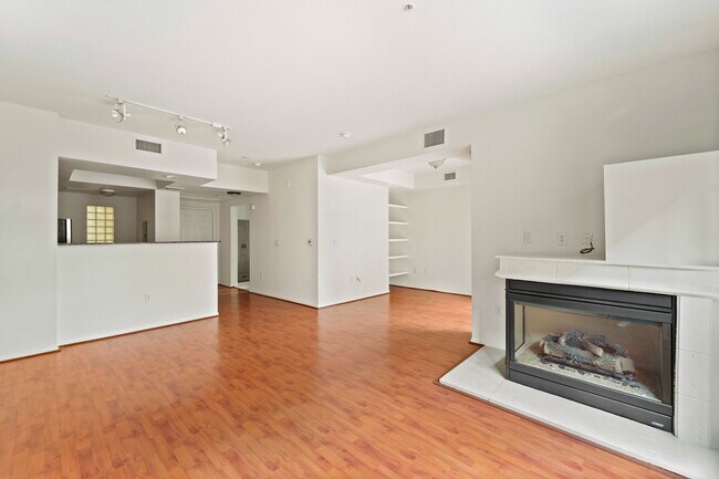 Living Room - 2400 5th Ave