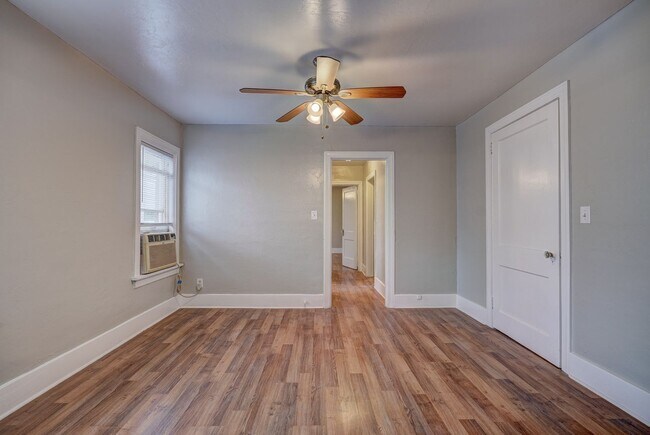 Building Photo - Exquisite 1 Bedroom Brownstone Apartment Steps Away from The Plaza District!