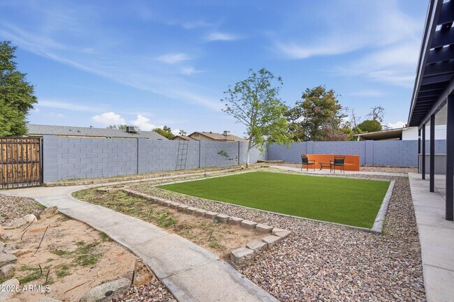 Building Photo - 1504 W Marlboro Dr