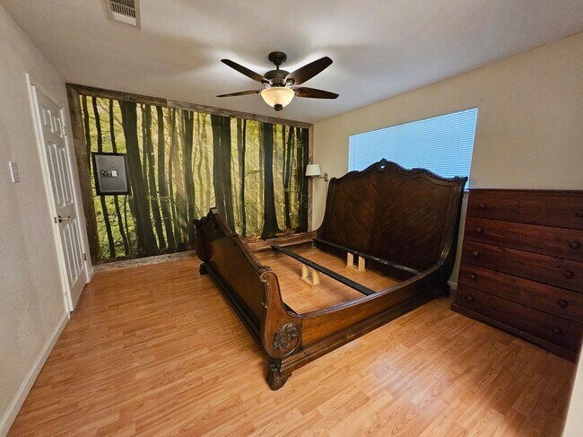Building Photo - 1515 Desert Quail Ln