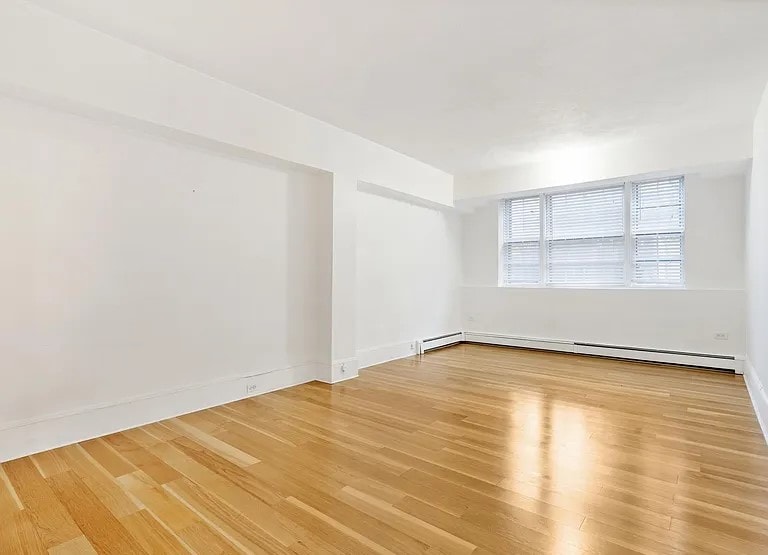 Primary Photo - 50 Follen St