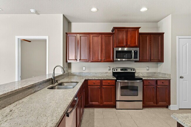 Building Photo - 554 Camellia Ct