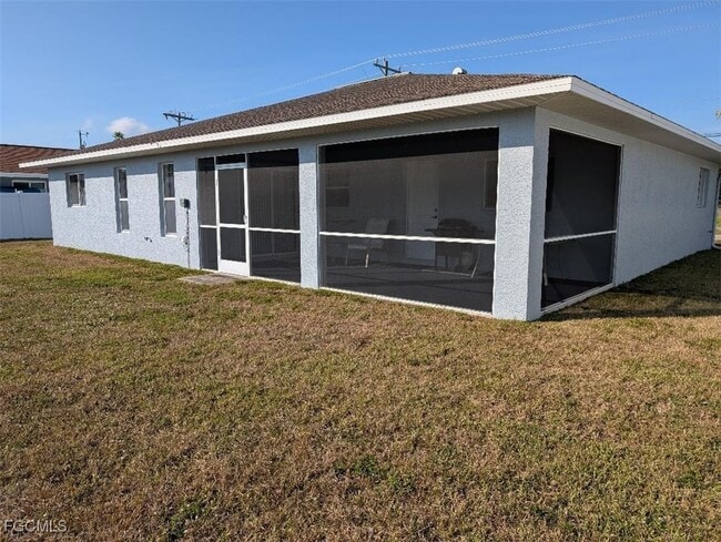 Building Photo - 1438 SE 23rd St