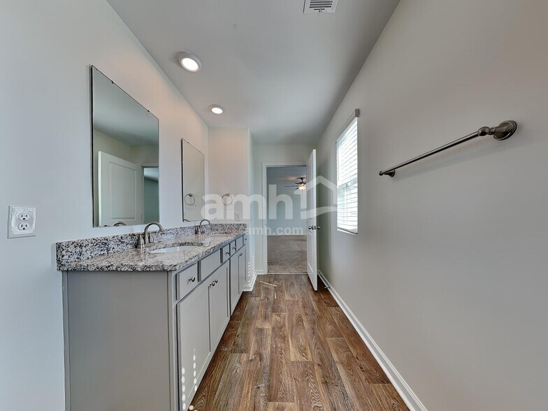 Building Photo - 176 Tobago Cir