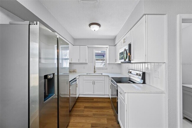 Building Photo - 1411 39th Ave N