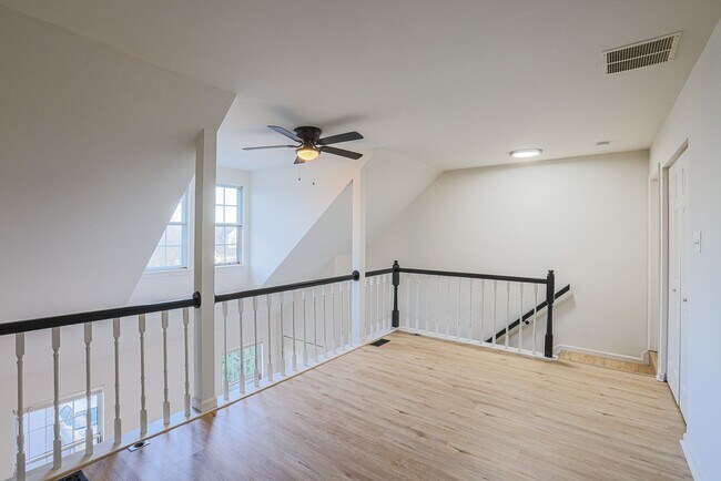 Building Photo - 3342 Garrison Cir