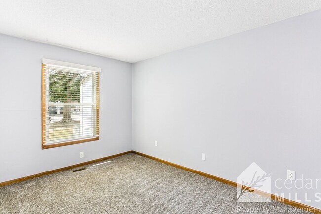 Building Photo - 1717 S Cypress