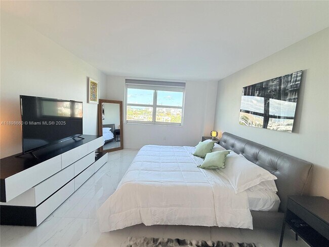 Building Photo - 90 Alton Rd