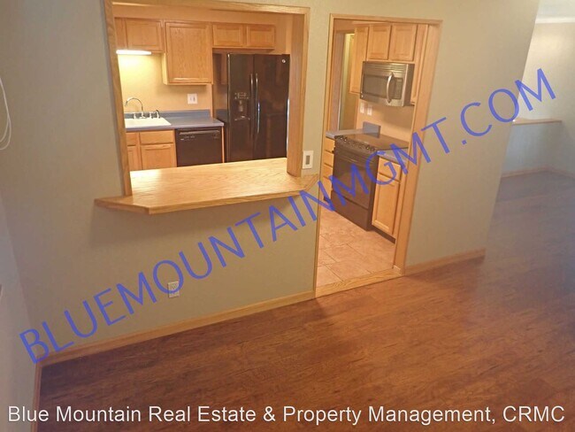Building Photo - 4 br, 2 bath House - 1025 Galley Place