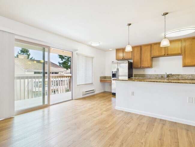 Building Photo - Upstairs One Bedroom Condo now available at Kimberly Place.