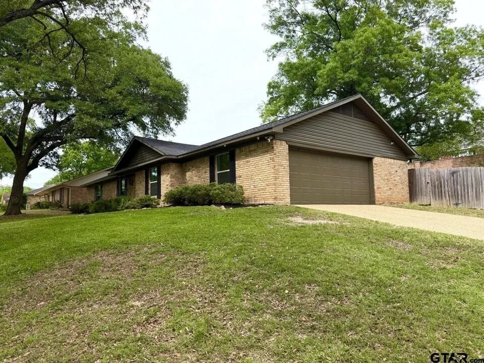 Building Photo - 3424 Glendale Dr