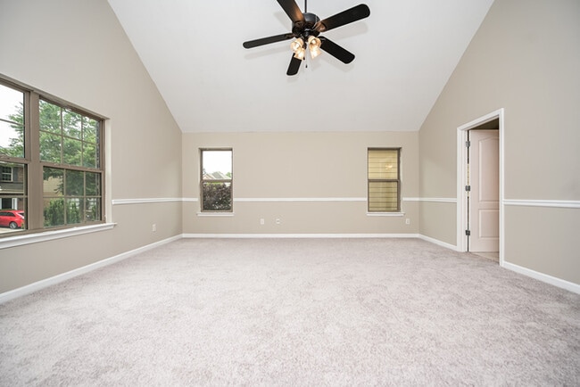 Building Photo - 113 Tyre Dr