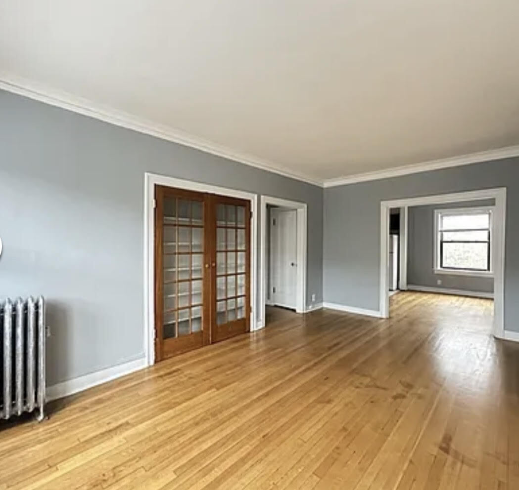 Building Photo - 1321 W Estes Ave