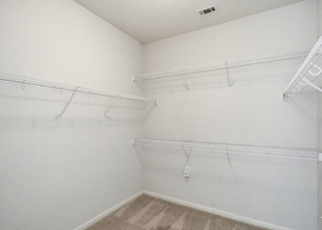 Building Photo - Updated two story. Gated subdivision. Gorgeous patio and yard!