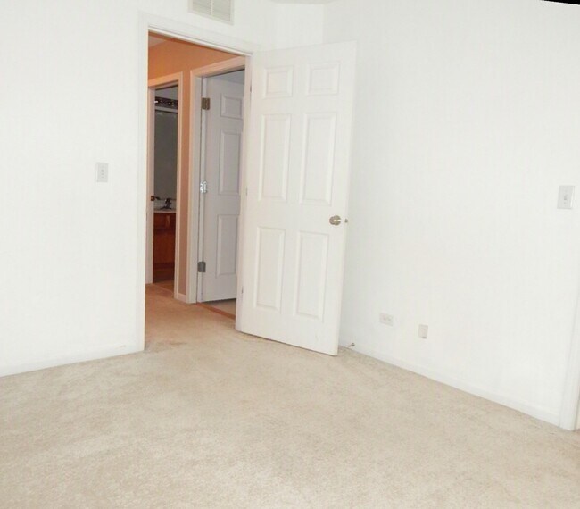 Building Photo - 5612 Wildspring Dr