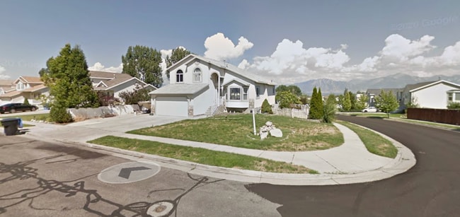 Building Photo - 5921 Trowbridge Way