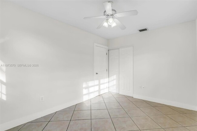 Building Photo - 1130 N 70th Ave