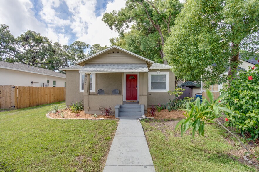 3/2 house - 905 Plaza St