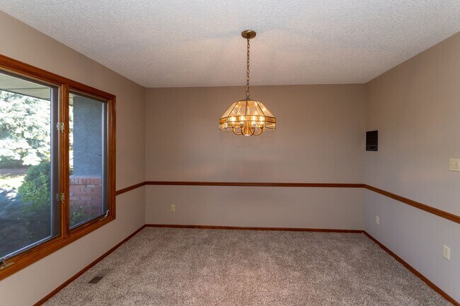 Building Photo - Ranch Style Home Located inside Kissing Camels!