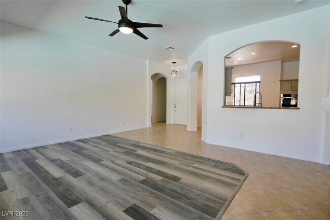 Building Photo - 10640 Warrior Ct