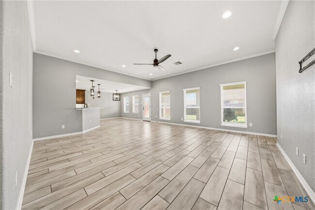 Building Photo - 6101 Cordillera Dr