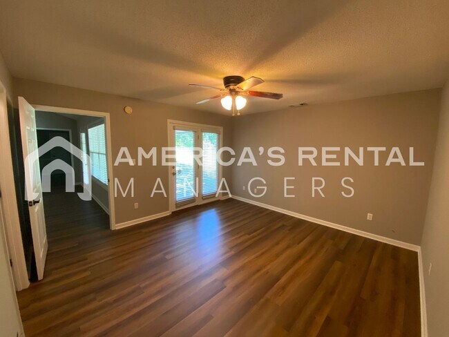 Building Photo - DEPOSIT PENDING!!! - Home for rent in Tuscaloosa! Available to View Now!