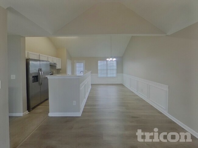 Building Photo - 7192 Tanger Blvd