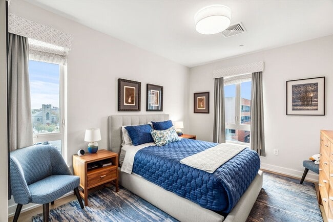 Building Photo - 65 Washington St