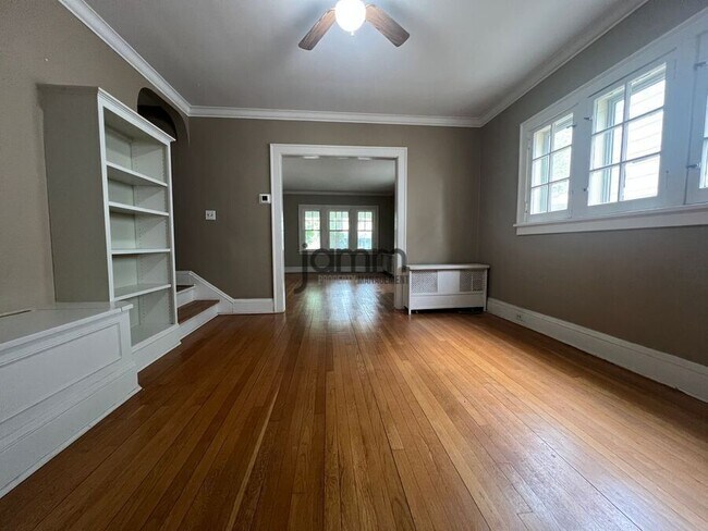 Building Photo - 3079 Meadowbrook Blvd