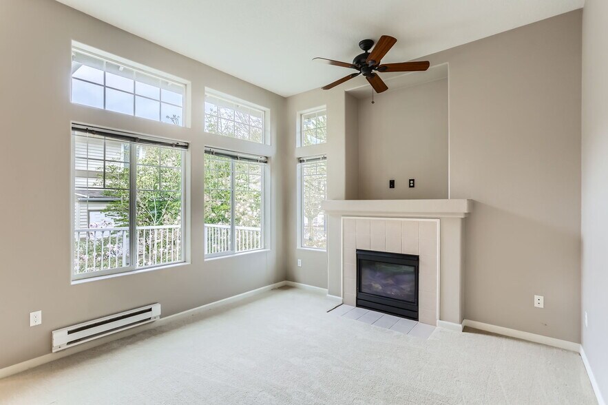 Building Photo - 14700 SW Sandhill Loop