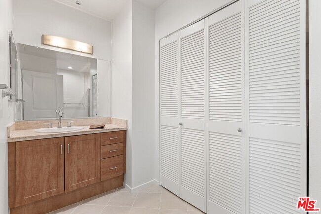 Building Photo - 267 San Pedro St