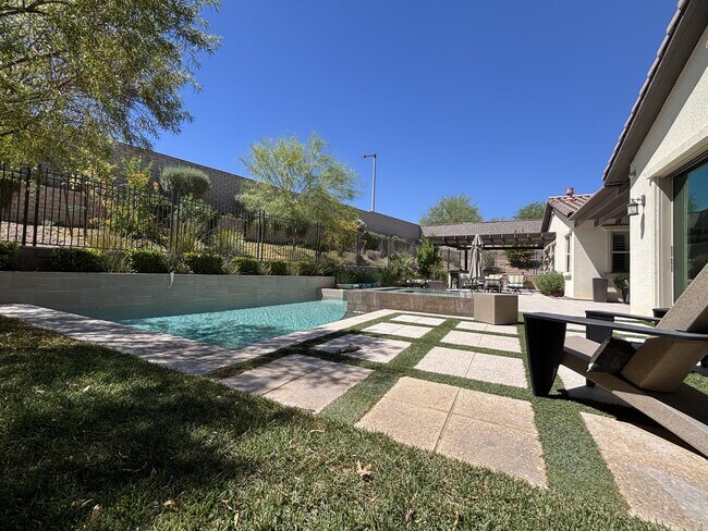 Building Photo - 81 Navarra Canyon Ct