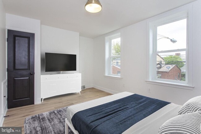 Building Photo - 2120 Ellsworth St